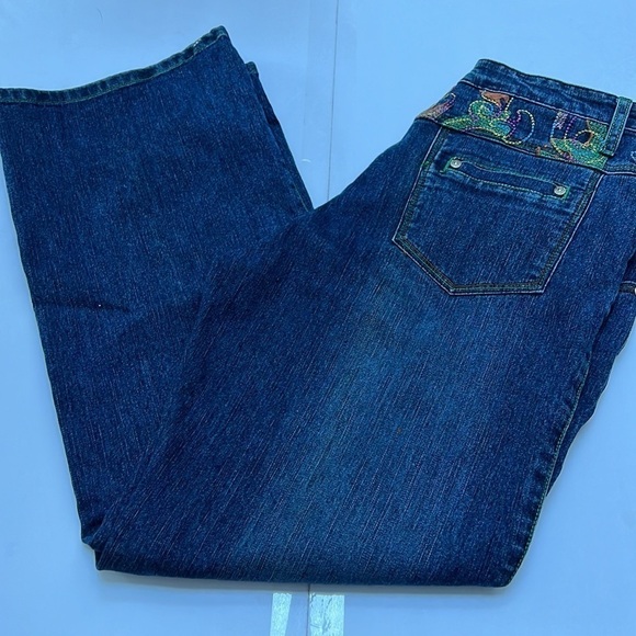 Cosmopolitan Jeanswear embroidered mom jeans size 12 P - Picture 8 of 9
